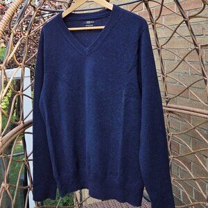 Elegant Navy pull V-neck 100% cashmere